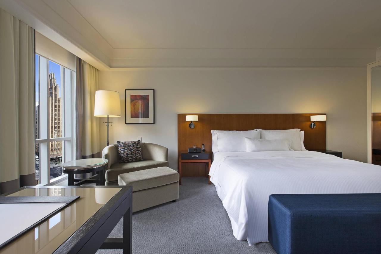 The Westin Melbourne Hotel Luaran gambar A guest room at the Westin Palace Madrid