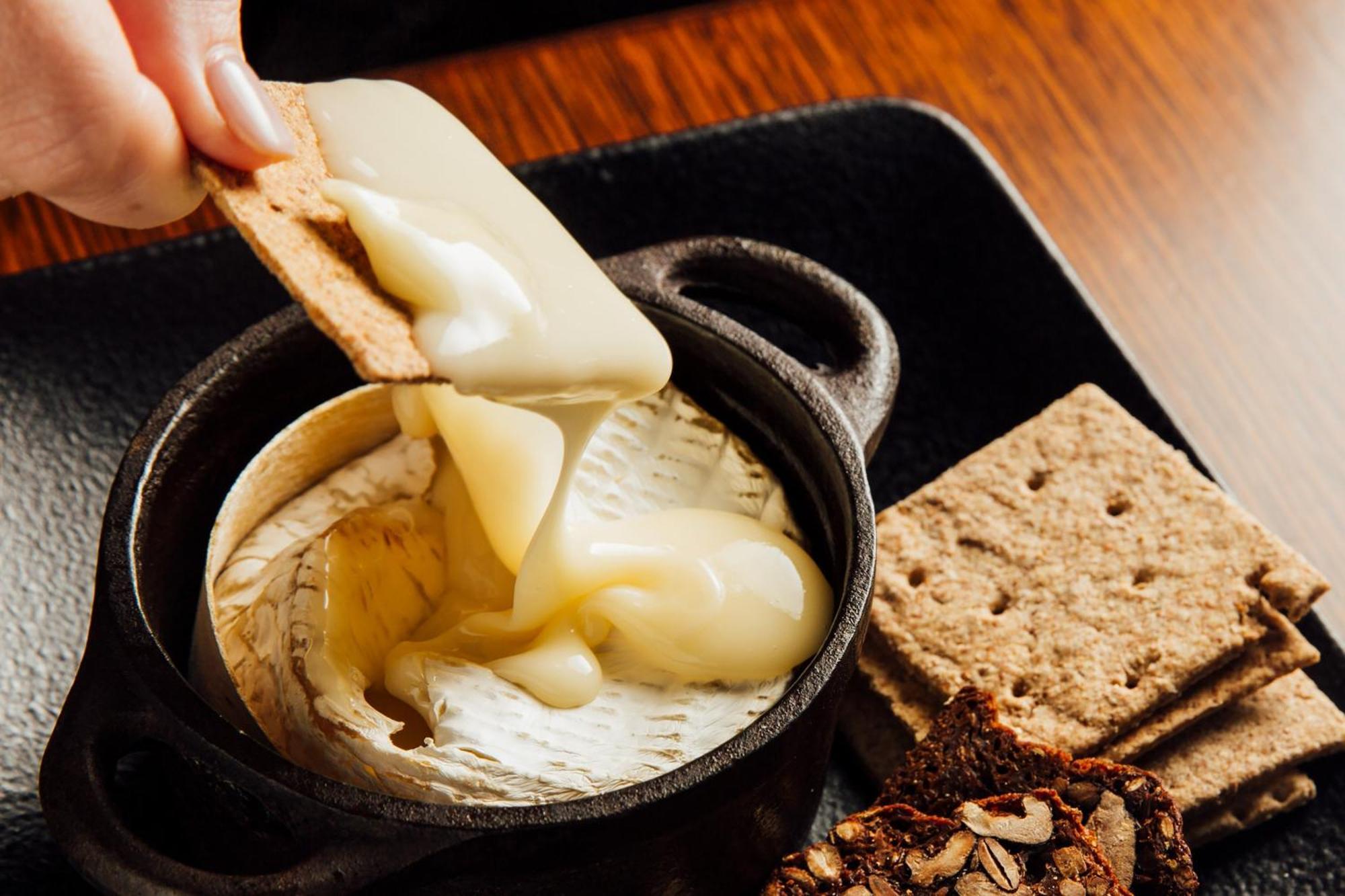The Westin Melbourne Hotel Luaran gambar A cheese fondue